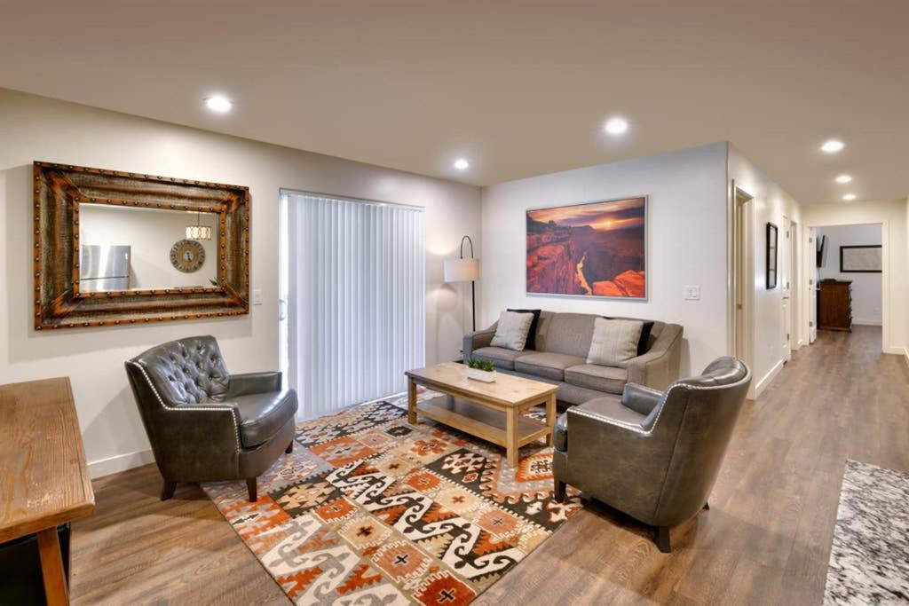 5C Sweet Redcliff Condo, Pool & Hot Tub Moab Bagian luar foto